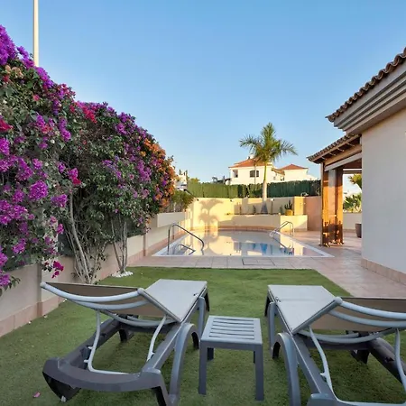 Happy Holidays Pool Private *