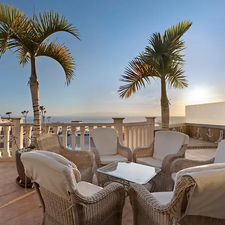 Happy Holidays Pool Private